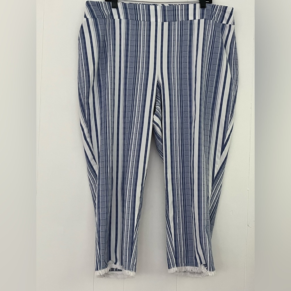 Cato Est. 1946 Blue & White Frayed Classic Crop Pants  Size 22W